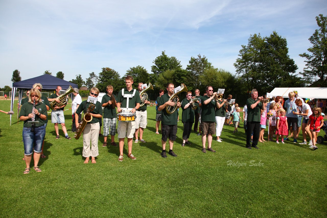 Bild 142 - Vogelschiessen am 18.8.12